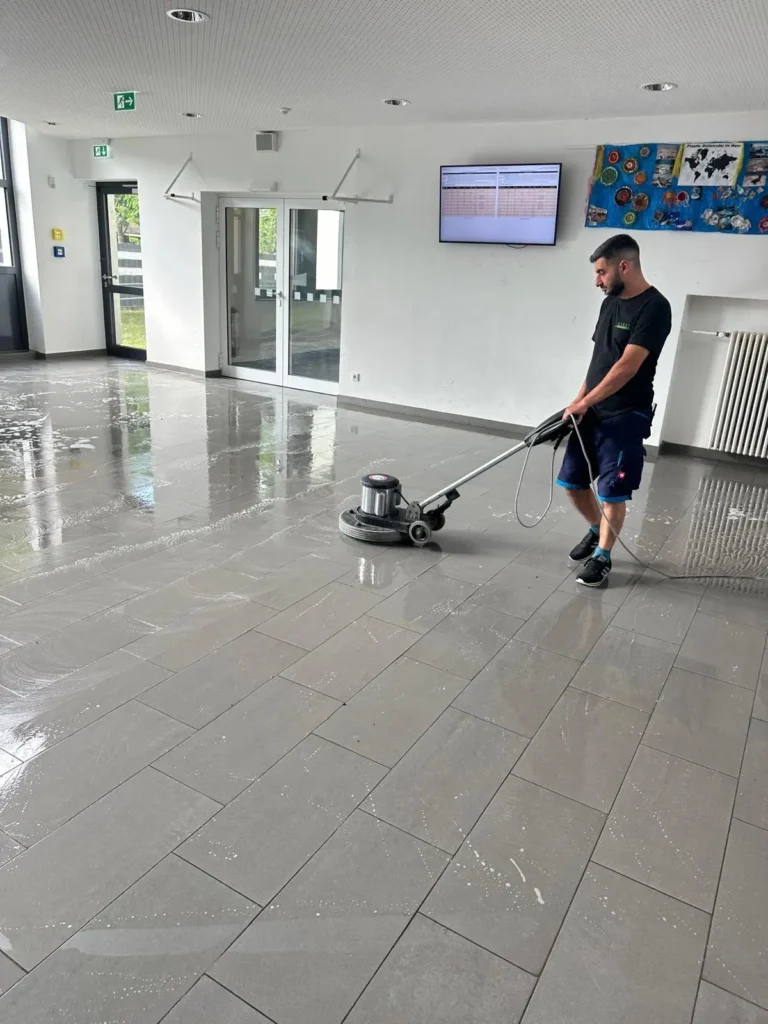 Baureinigung in Wiesbaden durch Babat Reinigungsservice GmbH